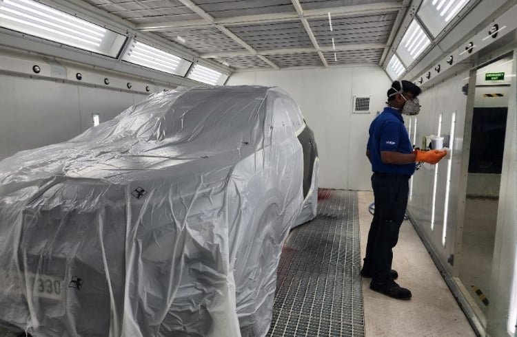 Body shop & custom paint